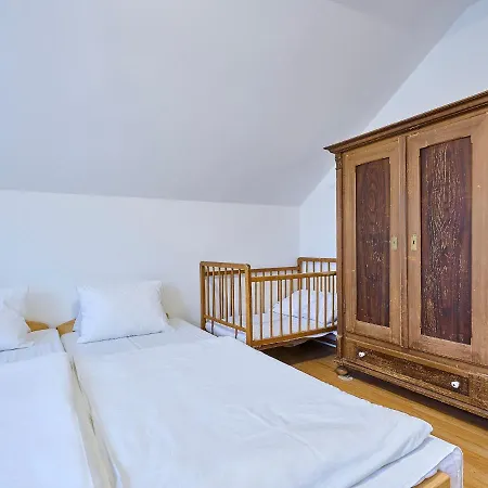 Holiday Home Zlatá Olešnice 122 by Interhome Zlata Olesnice (Jablonec nad Nisou)